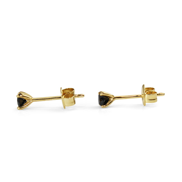 Single stone online stud earrings gold