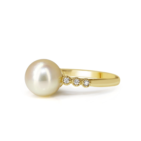 18ct Yellow Gold Akoya 9mm Pearl and Diamond Ring