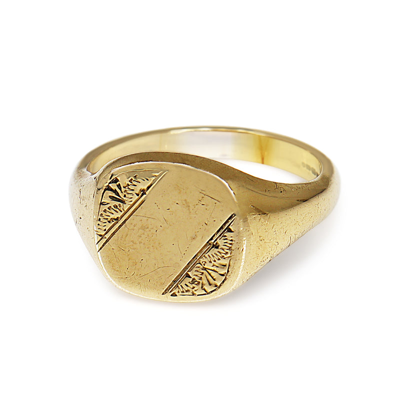 9ct Yellow Gold Cushion Shaped Engraved Vintage Ring