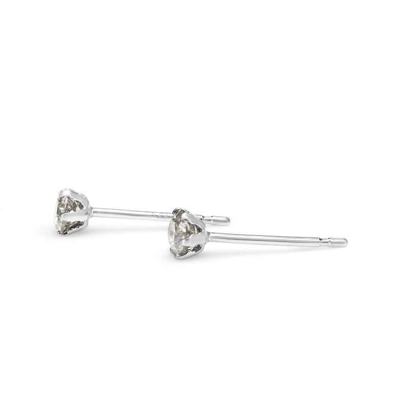 Platinum .20ct Diamond Stud Earrings