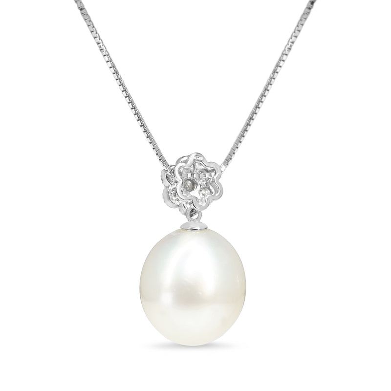 18ct White Gold 13.5mm South Sea Pearl and Diamond Daisy Style Necklace