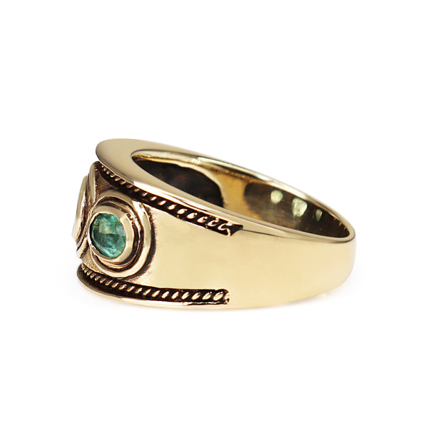 9ct Yellow Gold 3 Stone Emerald Vintage Style Ring