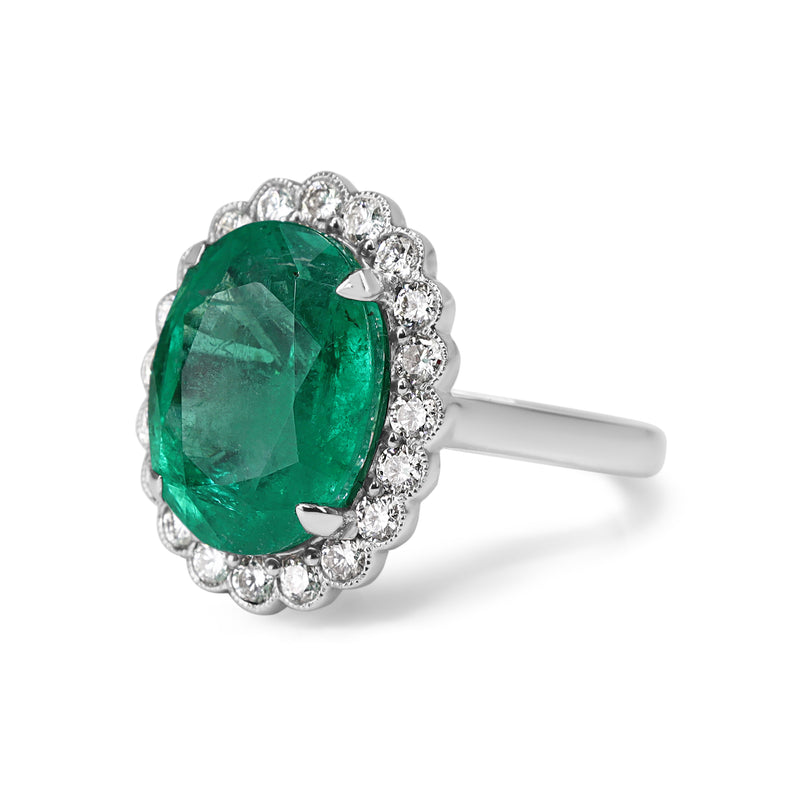 18ct White Gold Emerald and Diamond Daisy Style Ring