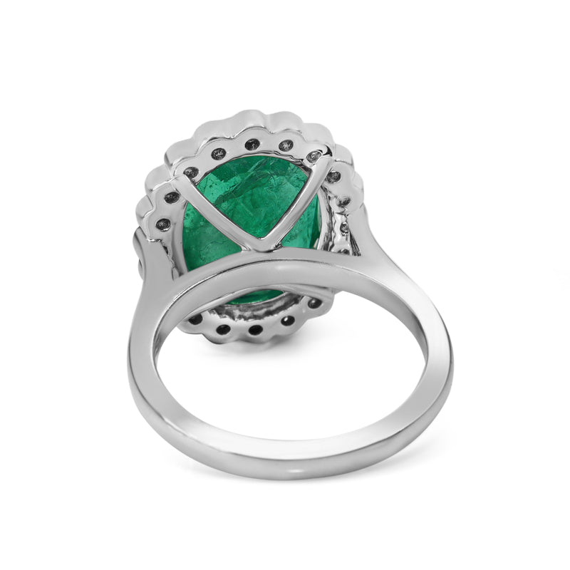 18ct White Gold Emerald and Diamond Daisy Style Ring