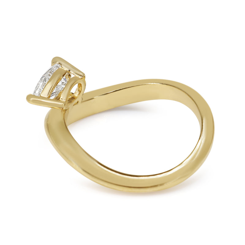 18ct Yellow Gold East West Pear Diamond Twist Diamond Ring