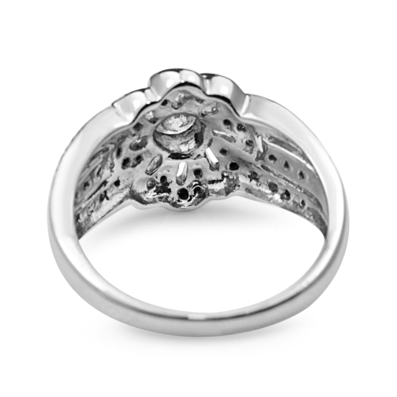 18ct White Gold Diamond Daisy Style Ring